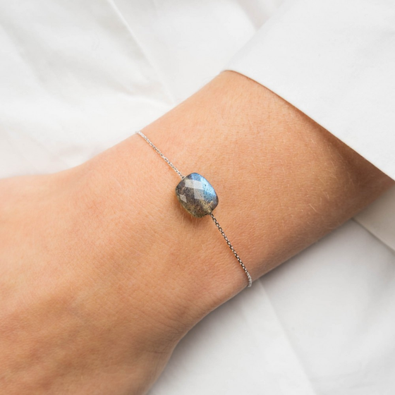 Labradorite Cushion White Gold Bracelet