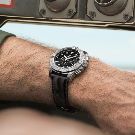 Avenger B01 Chronograph 44